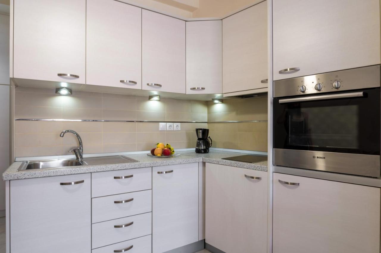 Rouchotas Apartments Аргостолион Екстериор снимка