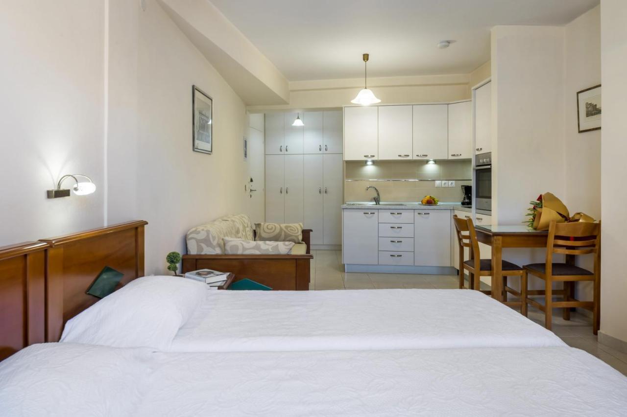 Rouchotas Apartments Аргостолион Екстериор снимка