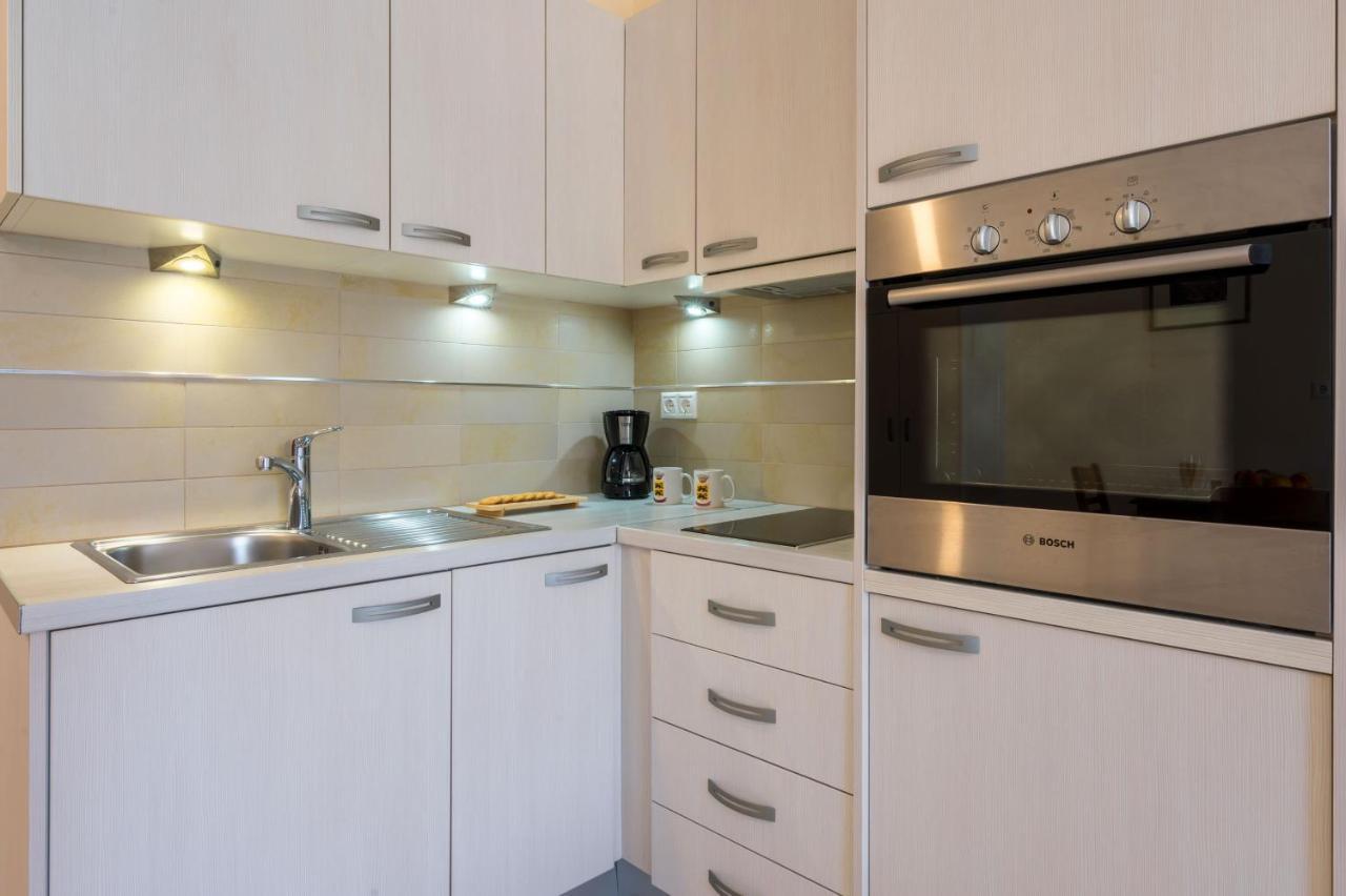 Rouchotas Apartments Аргостолион Екстериор снимка