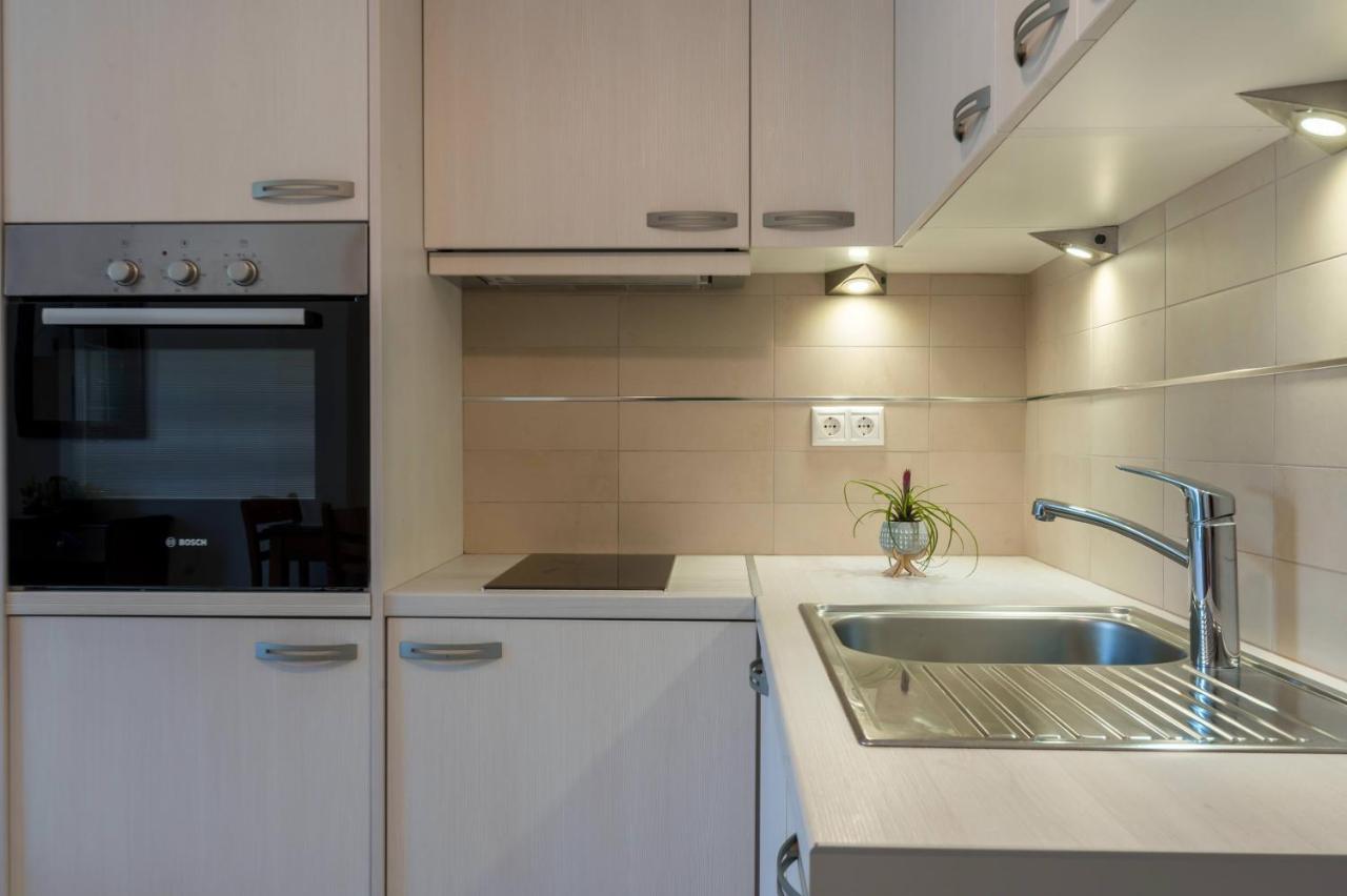 Rouchotas Apartments Аргостолион Екстериор снимка