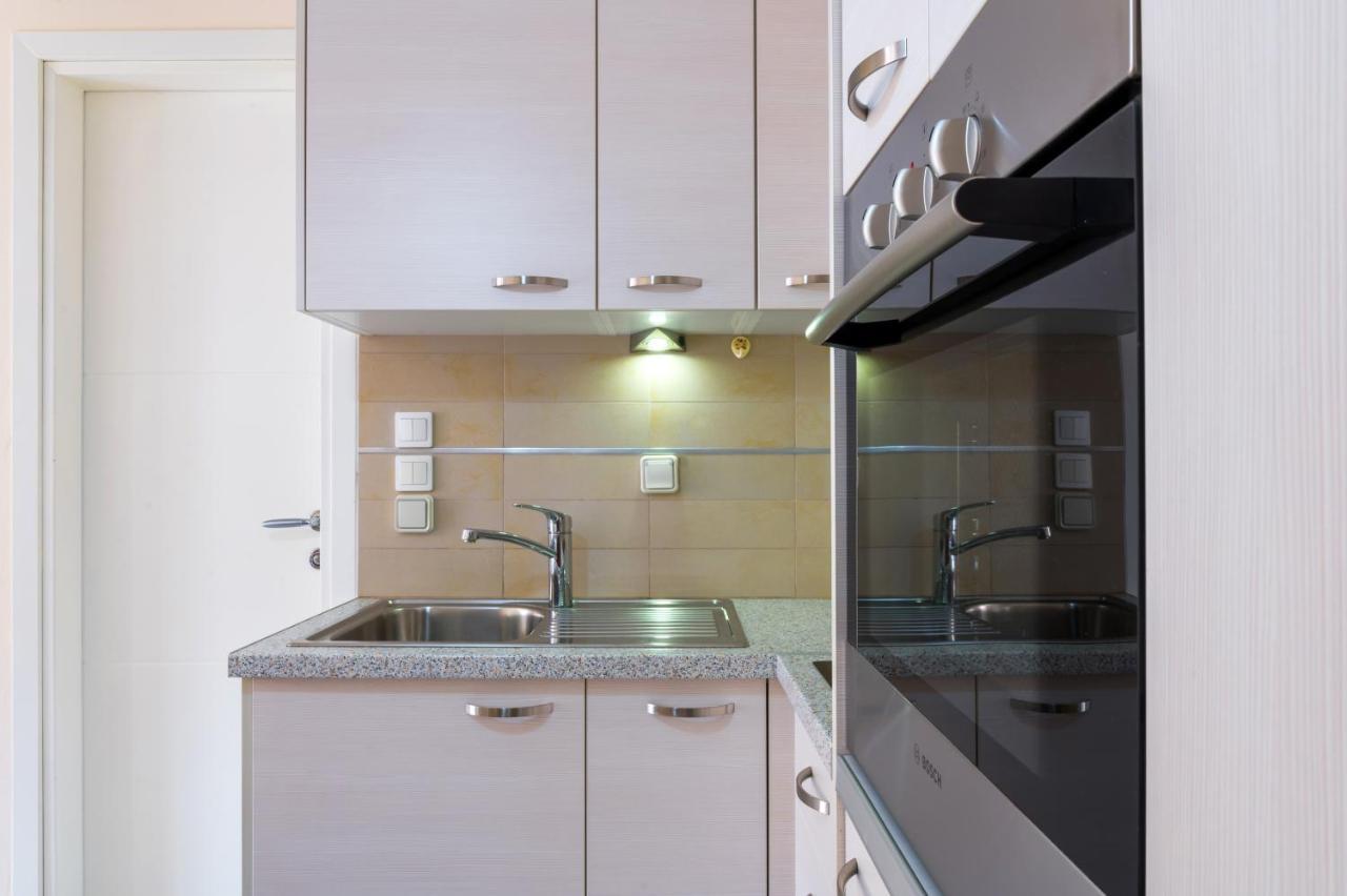 Rouchotas Apartments Аргостолион Екстериор снимка