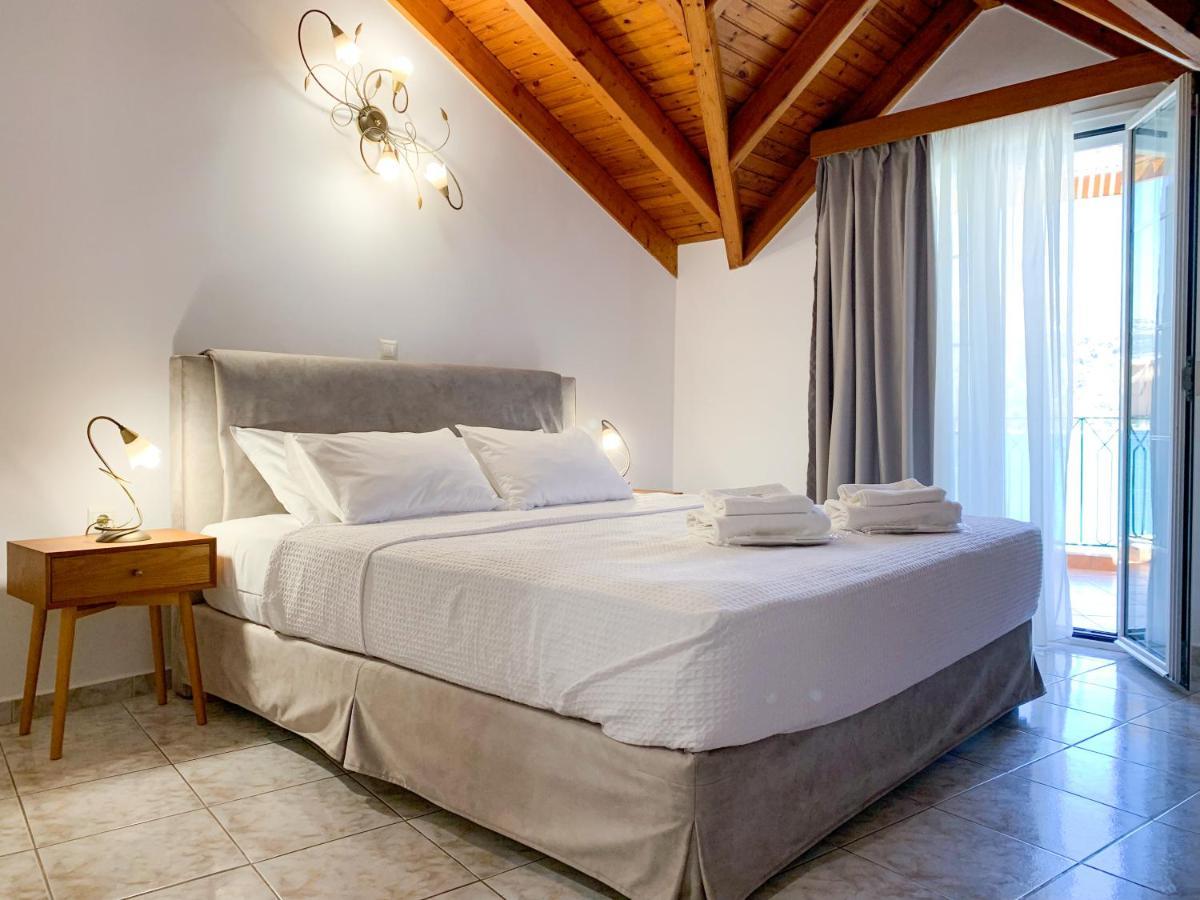 Rouchotas Apartments Аргостолион Екстериор снимка