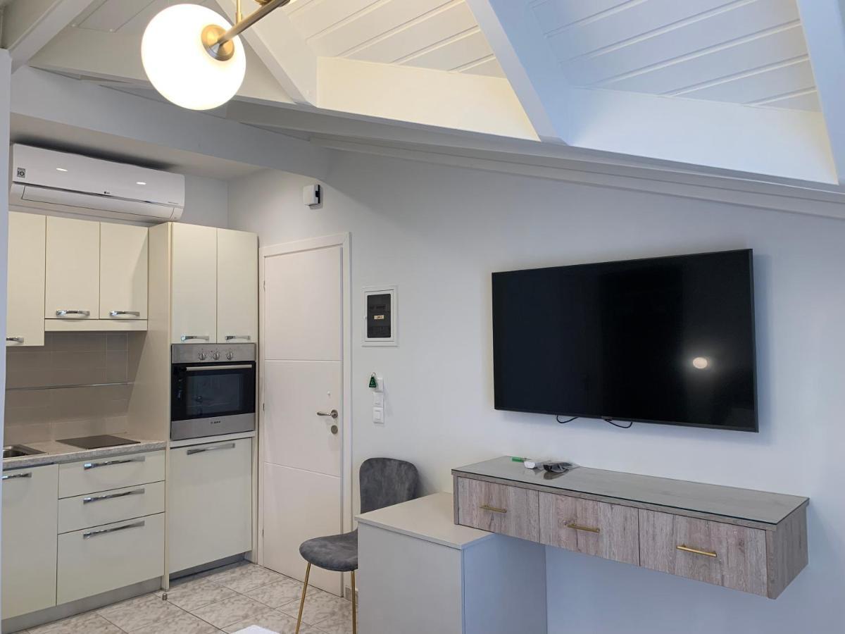 Rouchotas Apartments Аргостолион Екстериор снимка